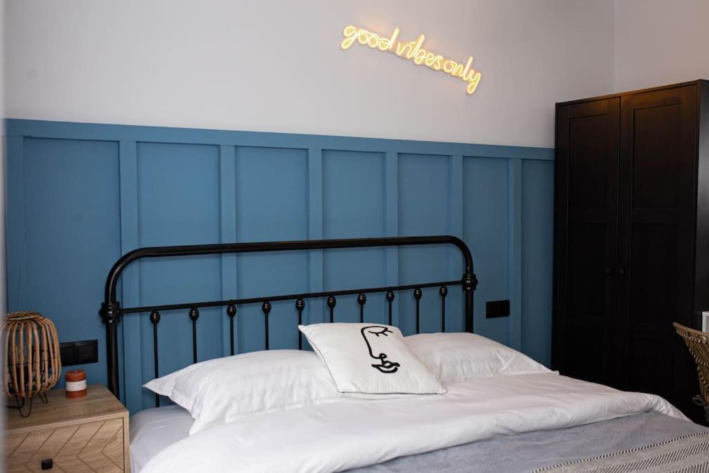 Apartment Blue Moon. Cozy Near Iulius Mall